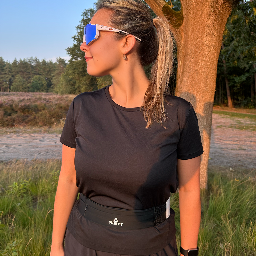 Delta Fit Lichtgewicht Hardloopbelt – Ruimte voor Telefoon en Drinkflask