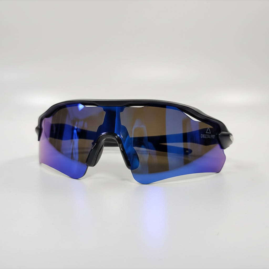 Delta Fit Running Zonnebril – UV-bescherming – Zwart met blauwe glazen