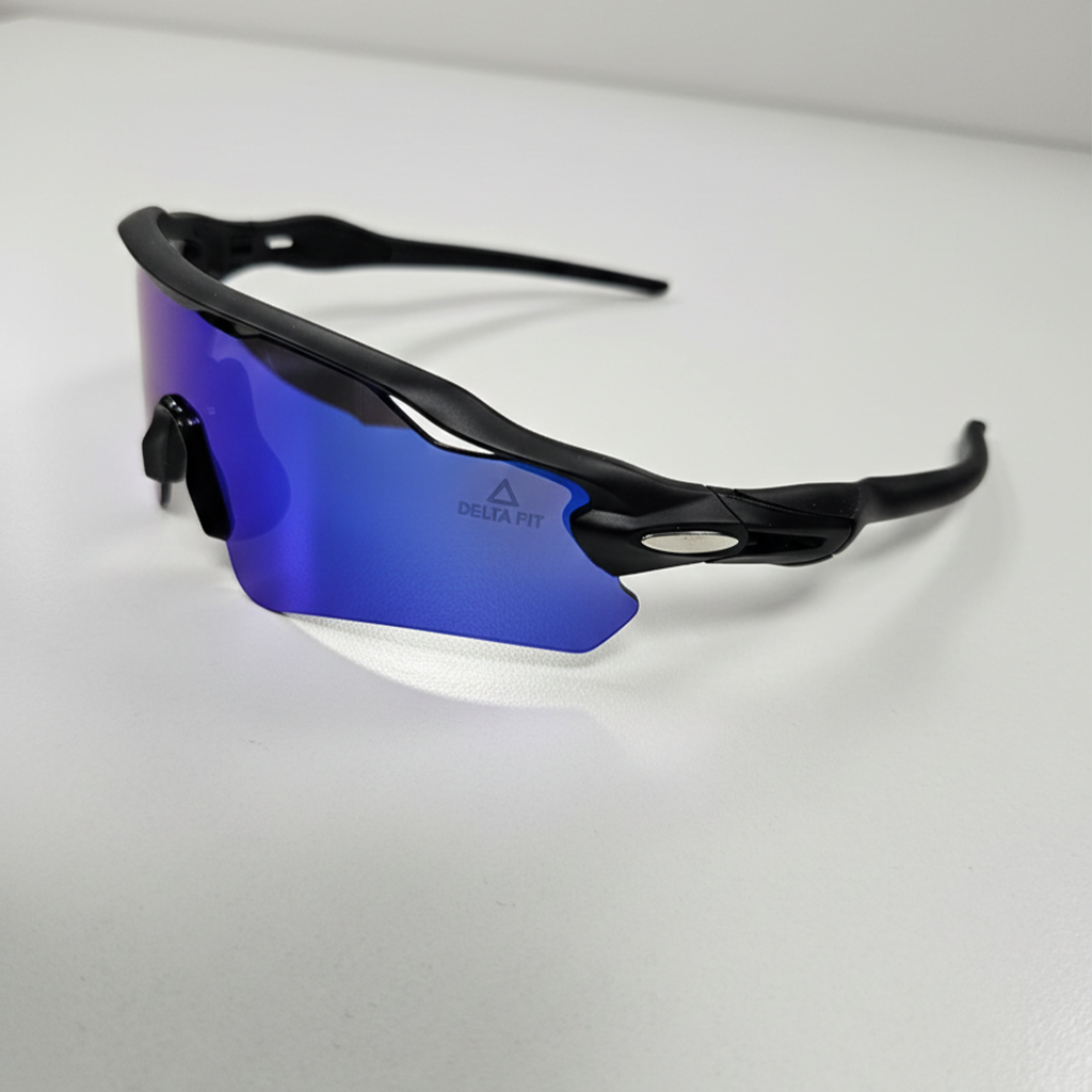 Delta Fit Running Zonnebril – UV-bescherming – Zwart met blauwe glazen