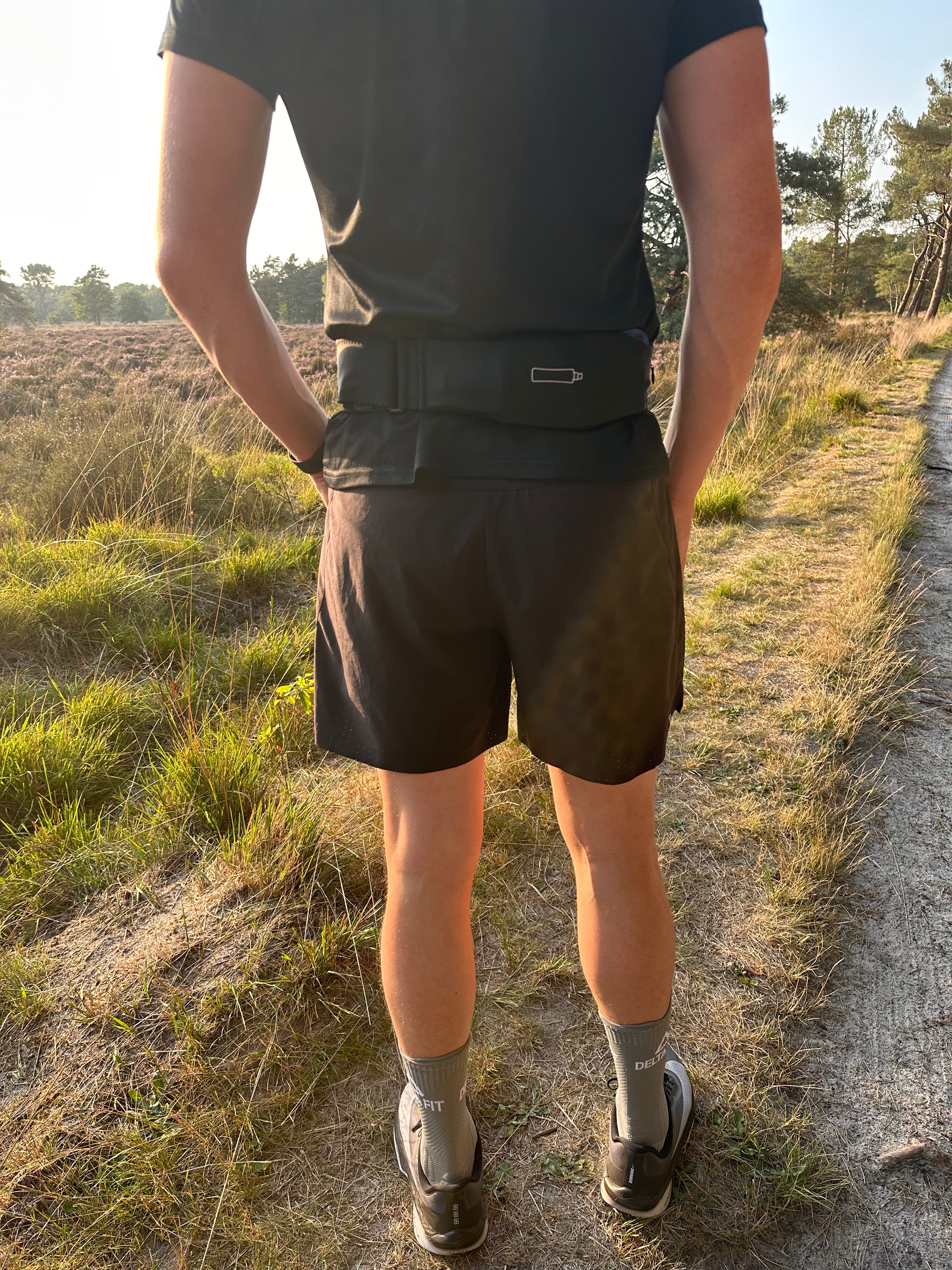 Delta Fit Lichtgewicht Hardloopbelt – Ruimte voor Telefoon en Drinkflask